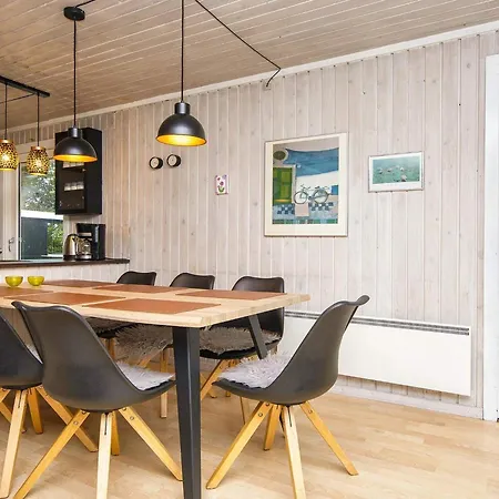 7 Person Holiday In Oksb L Hébergement de vacances